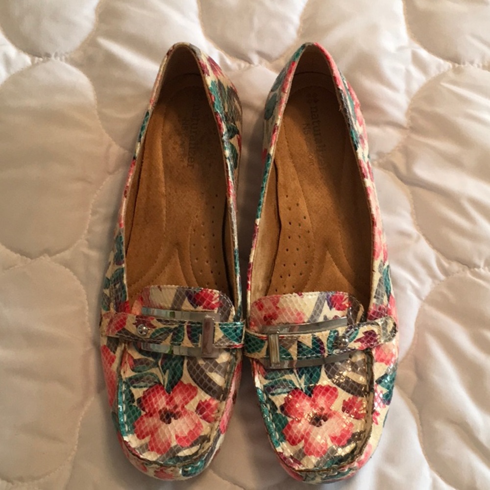 Floral flats